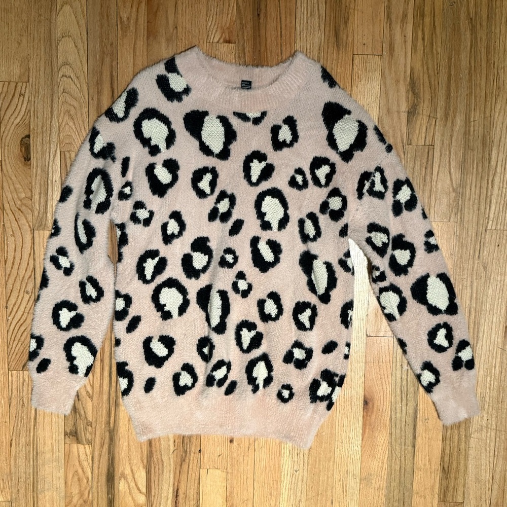 Forever Pink, Black and White Crew Neck Leopard Sweater Size Large
